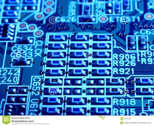 计算机开机的一瞬间